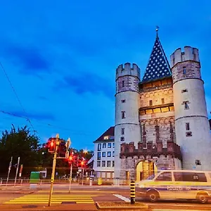 https://basel-city-center-apartment-for-5-person-self-check-in.hotelsbaselswitzerland.com