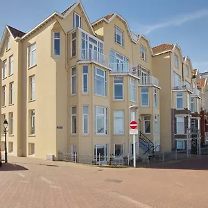 45d Den Haag